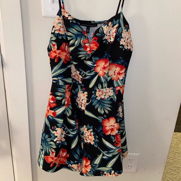 Romper - Picture 1 of 4